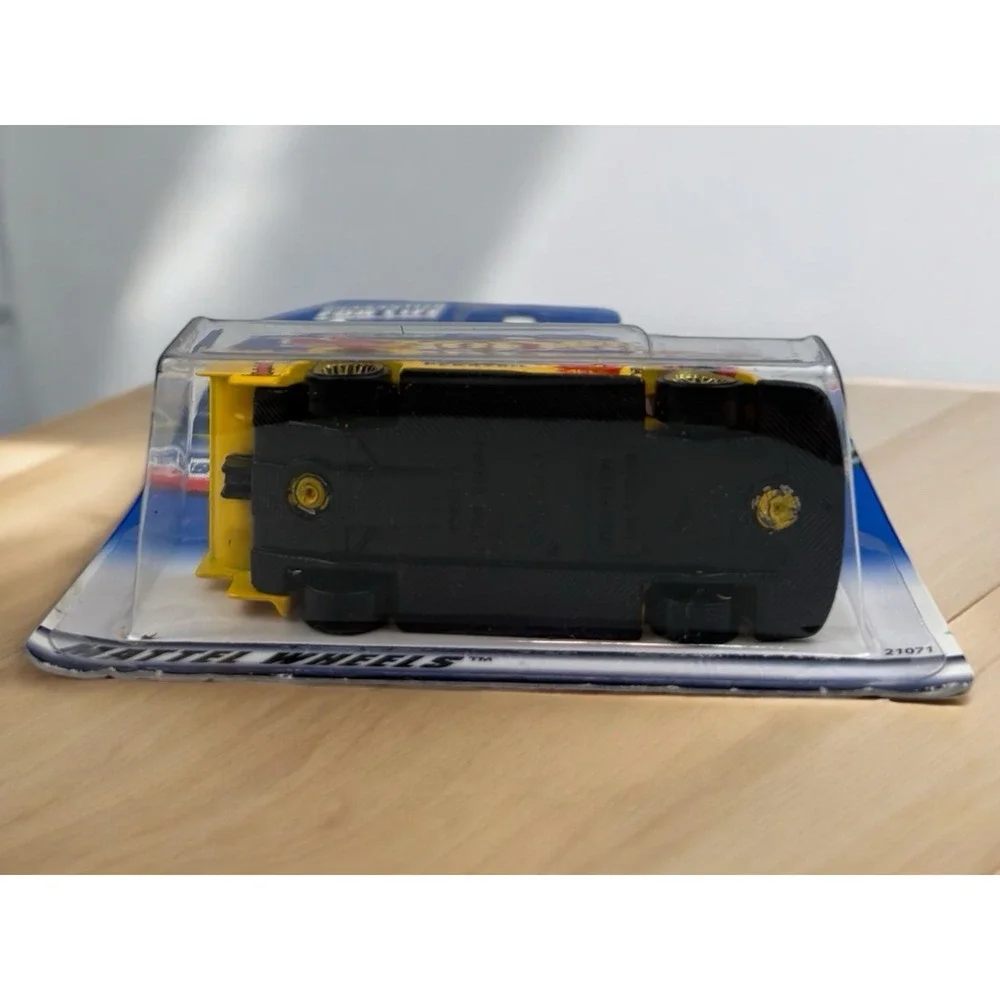 Hot Wheels Pikes Peak Tacoma 1999 First Editions Pennzoil Truck Diecast